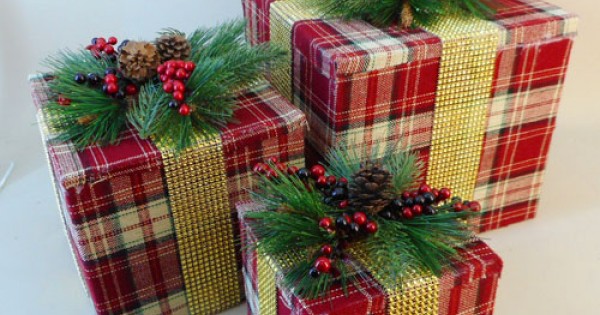 Tartan Boxes Christmas Decorations Set of Three