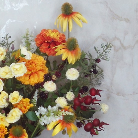 NATURE'S BOUNTY | MARIGOLDS ROSEHIPS BLACKBERRIES NATURE'S BOUNTY | MARIGOLDS ROSEHIPS BLACKBERRIES