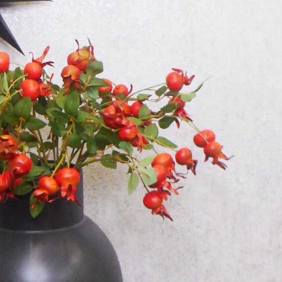 Artificial Rosehips Red 46cm - R397 U4