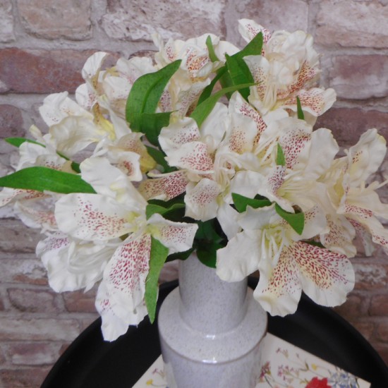 Silk Alstroemeria Bundle Cream 35cm - A078 B3