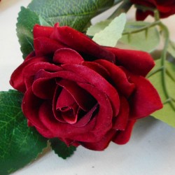 Artificial Roses Garland Red Velvet 180cm - R097 BX10